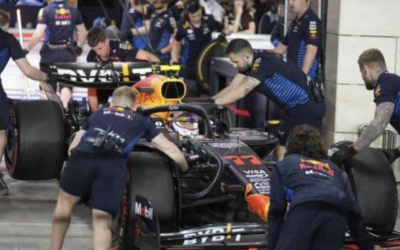 ‘CHECO’ PÉREZ ABANDONA EL GRAN PREMIO DE QATAR POR NEUMÀTICOS DUROS EN SU AUTO